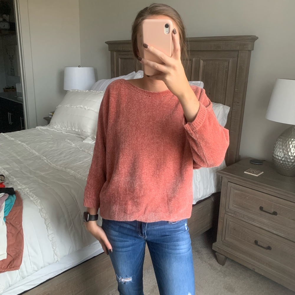 Coral 3/4 Sleeve Sweater